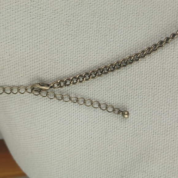 Dazzling Multifacted Victorian Style Purple Jeweled Bib Statement Necklace - Picture 6 of 11